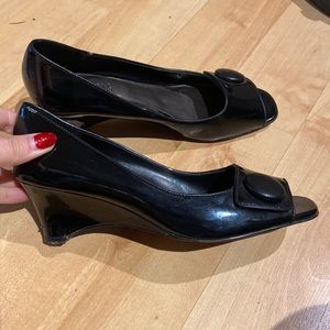 Nickels black wedge heel